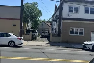 558 S Broad St, Elizabeth, NJ 07202 - Photo 2