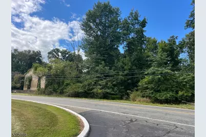 69 Baptist Church Rd, Union Township, NJ 08802 - Photo 4