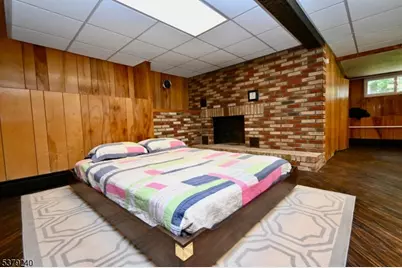 221 S Maryland Ave, Jefferson Township, NJ 07849 - Photo 8