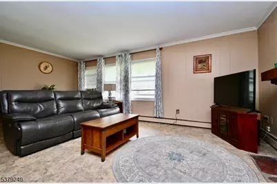 221 S Maryland Ave, Jefferson Township, NJ 07849 - Photo 2