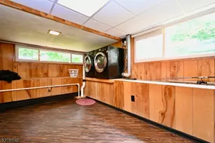 221 S Maryland Ave, Jefferson Township, NJ 07849 - Photo 10