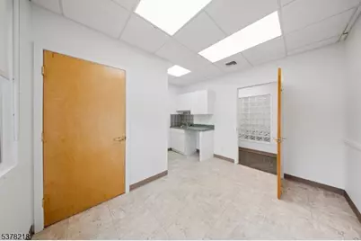 96 E Main St, Little Falls Township, NJ 07424 - Photo 10