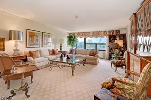 2 Claridge Dr 2Hw, Verona Twp., NJ 07044 - Photo 8