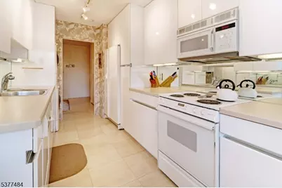 2 Claridge Dr. 2Hw, Verona Twp., NJ 07044 - Photo 2