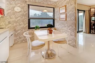 2 Claridge Dr 2Hw, Verona Twp., NJ 07044 - Photo 4