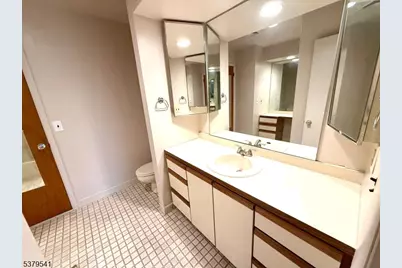 146 Garside Ave, Wayne Twp., NJ 07470 - Photo 22