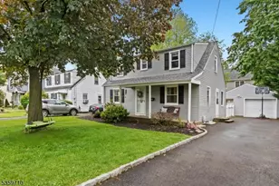 15 Sunset Dr, Clark Township, NJ 07066 - Photo 1