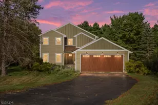 12 Thunder Dr, Vernon, NJ 07418 - Photo 1