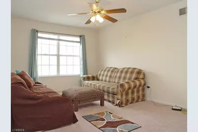 27 Cummington Ln, Raritan Township, NJ 08822 - Photo 20