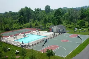 27 Cummington Ln, Raritan Township, NJ 08822 - Photo 16