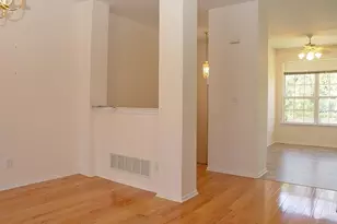 27 Cummington Ln, Raritan Township, NJ 08822 - Photo 8