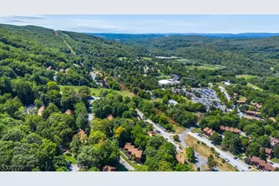 2 Davos Dr #7, Vernon, NJ 07462 - Photo 34