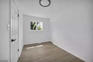 121 W Shore Dr, Hampton Township, NJ 07860 - Photo 20