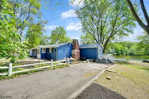 121 W Shore Dr, Hampton Township, NJ 07860 - Photo 28