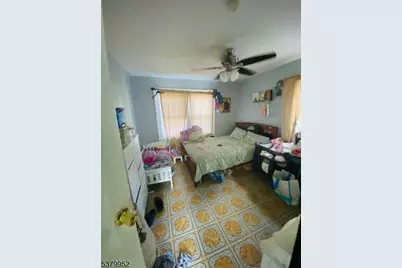 318 Halsey St, Plainfield, NJ 07063 - Photo 4