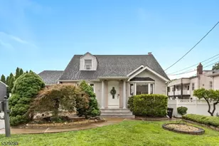 2480 Dorchester Rd, Union Township, NJ 07083 - Photo 1