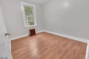 32 Dodd St, East Orange, NJ 07017 - Photo 10