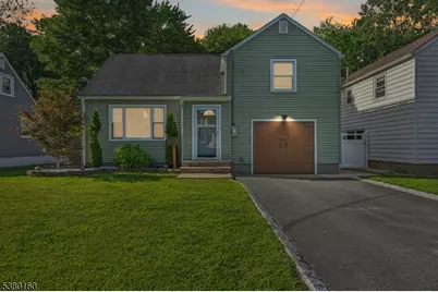 541 Richfield Ave, Kenilworth, NJ 07033 - Photo 1