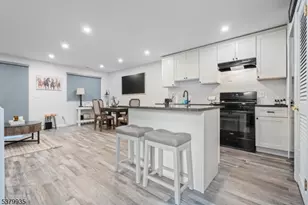 2 Solitude Ct, Vernon, NJ 07462 - Photo 1