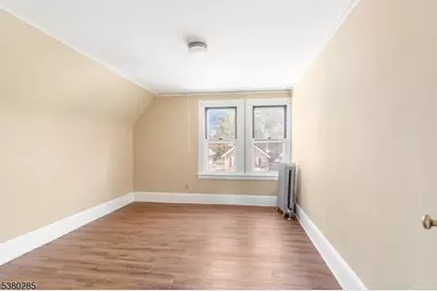 22 Swaine Pl, West Orange Township, NJ 07052 - Photo 10