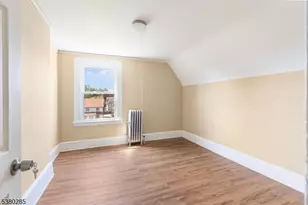 22 Swaine Pl, West Orange Township, NJ 07052 - Photo 2