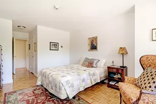 2 Claridge Dr 1Fw, Verona Twp., NJ 07044 - Photo 4