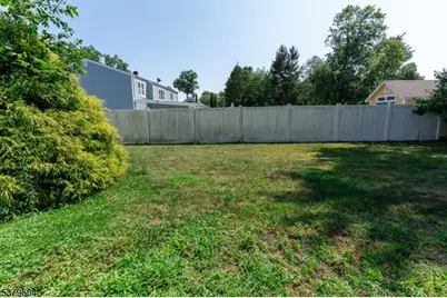 46 W William St, Lincoln Park, NJ 07035 - Photo 32