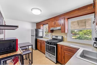 210 Buchanan St, Linden, NJ 07036 - Photo 6