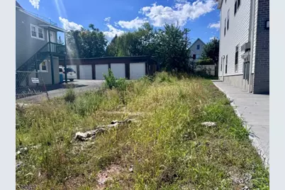 160 Smith St, Elizabeth, NJ 07201 - Photo 1