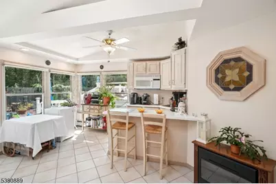 266 Amherst Ave, Woodbridge Township, NJ 07067 - Photo 18