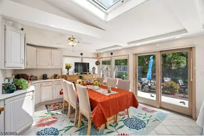 266 Amherst Ave, Woodbridge Township, NJ 07067 - Photo 16