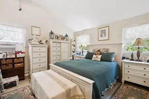 266 Amherst Ave, Woodbridge Township, NJ 07067 - Photo 14