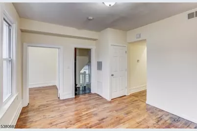 277 Wainwright St, Newark, NJ 07112 - Photo 2