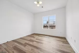 289 Halsey St, Newark, NJ 07102 - Photo 30