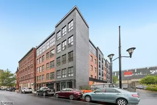 289 Halsey St, Newark, NJ 07102 - Photo 1