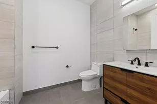 289 Halsey St, Newark, NJ 07102 - Photo 28