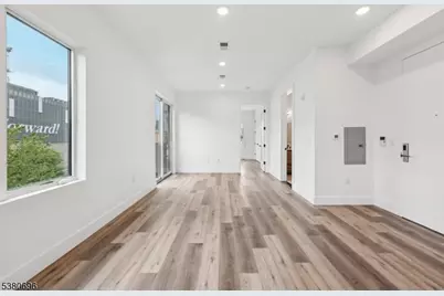 289 Halsey St, Newark, NJ 07102 - Photo 10