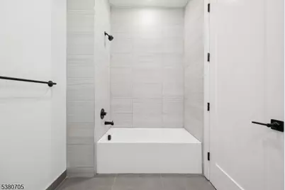 289 Halsey St #200, Newark, NJ 07102 - Photo 16