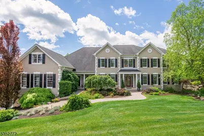 39 Crown View Ct, Sparta Township, NJ 07871 - Photo 1