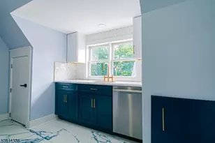 88 Hornsby St, Woodbridge Township, NJ 08863 - Photo 2