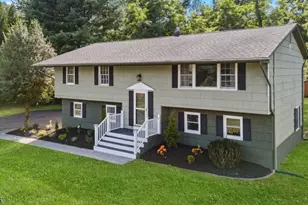 18 Oxford Cir, Montgomery Township, NJ 08558 - Photo 1