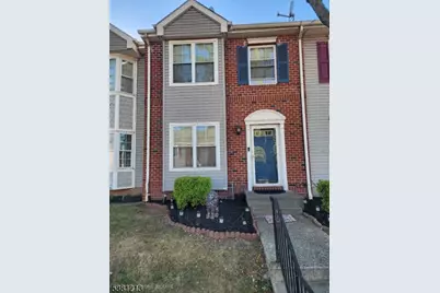 37 Martha Ct, Newark, NJ 07103 - Photo 1