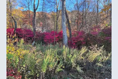 9 Old Woodland Trl, Jefferson Township, NJ 07438 - Photo 2