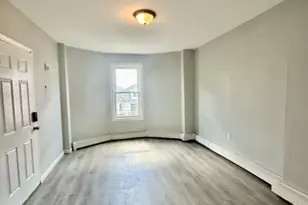 35 Norfolk St, Newark, NJ 07103 - Photo 2