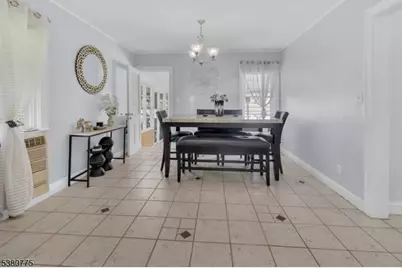 717 Galvin Ave, Roselle, NJ 07203 - Photo 8