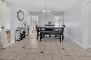 717 Galvin Ave, Roselle, NJ 07203 - Photo 8