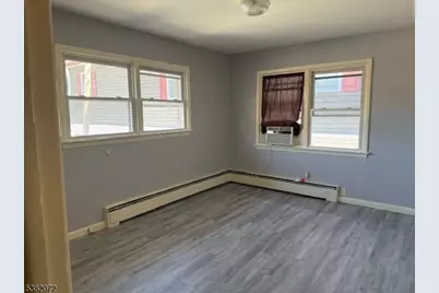 1040 McBride Ave #4, Woodland Park, NJ 07424 - Photo 2