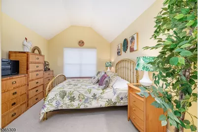 19 Briar Ct, Hardyston Township, NJ 07419 - Photo 20