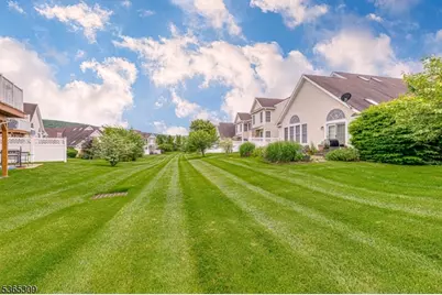 19 Briar Ct, Hardyston Township, NJ 07419 - Photo 4