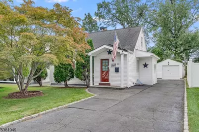 33 Sunset Dr, Clark Township, NJ 07066 - Photo 1